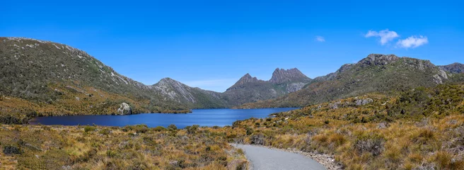 Photo sur Plexiglas Mont Cradle Scenic landscape of Dove Lake and Cradle Mountain views in Tasmania, Australia.