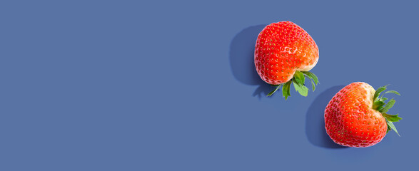 Fresh red strawberries overhead view - flat lay