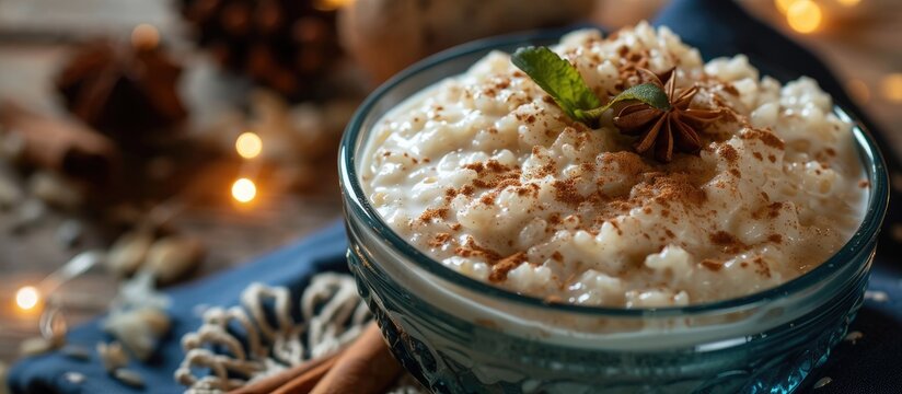 Cinnamon-sprinkled creamy rice dessert.