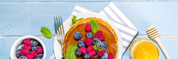 American pancakes with fresh berries