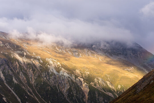Auf dem Alpenpass Forcola di Livigno im Herbst