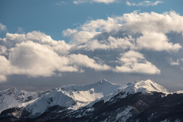 Fototapeta na wymiar Tranquil winter wilderness panorama.