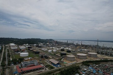 Fototapeta na wymiar Oil refinery plant from industry zone