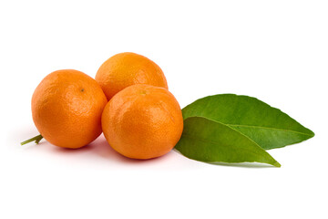 Ripe tangerines with leaves, isolated on a white background.