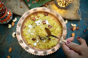 Lauki Halwa without Khoya, Doodhi ka Halwa, Ghiya ka Halwa, Delicious Lauki Ka Halwa, Indian Dessert. - obrazy, fototapety, plakaty