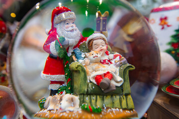 Chrismas decor figurines