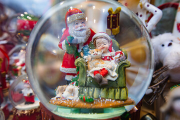 Chrismas decor figurines