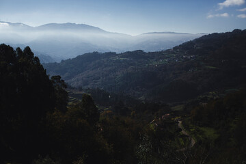 The misty Douro Valley in late fall. Portugal. - obrazy, fototapety, plakaty