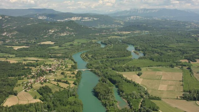 vue a&eacute;rienne de Evieu