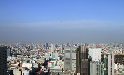 Cityscape Stadtaufnahme in Tokio Japan mit Zeppelin © Janine