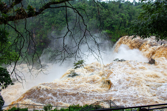 Saltos del Monday. Ciudad del Este, Paraguai.