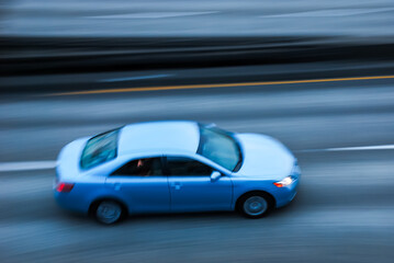 Obraz premium fast moving car