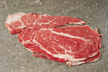 thinly sliced raw meat