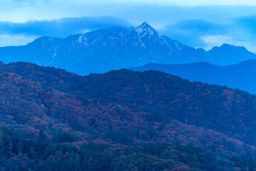 夜明けの鹿島槍ヶ岳