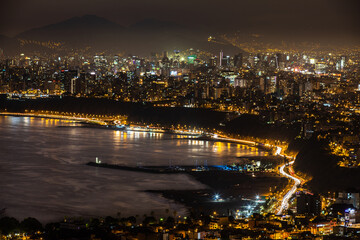 Fototapeta na wymiar night view of Lima from el Morro solar