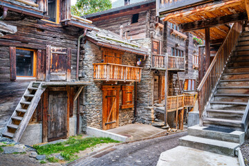 Fototapeta na wymiar Historic streets of Zermatt, Switzerland.