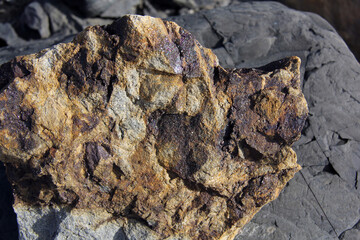 rocher minerai de fer