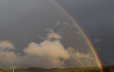 Regenbogen &uuml;ber dem Rosskopf in Freiburg