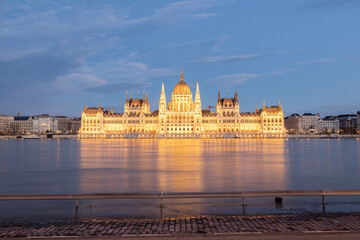 The Danube River overflowed, the shores of Budapest were flooded