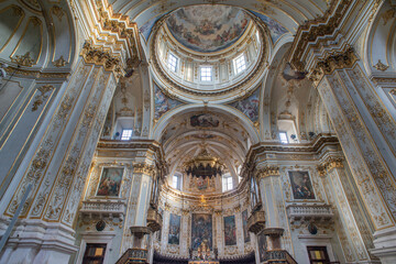 Obraz premium Basilica of Santa Maria Maggiore interior decorated in baroque style