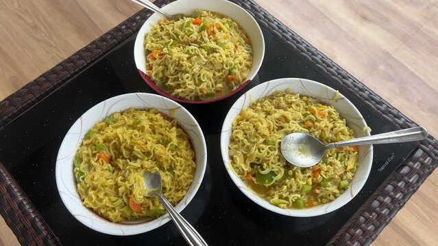 Vegetable Maggi Noodles | Instant Noodles | Quick Maggi Noodles