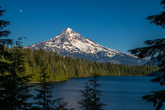 Lost Lake with Mt Hood