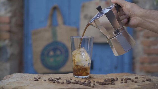 Caf&eacute; Verano, summer coffee