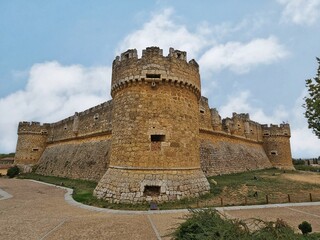 Fototapeta na wymiar Facade of the Grajal de Campos castle in the province of León