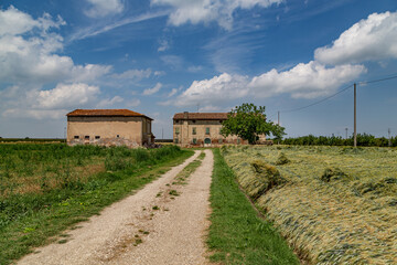 Villa Padronale in Decadenza