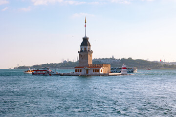 Obraz premium Istanbul landmarks. Kiz Kulesi or Maiden's Tower at sunset