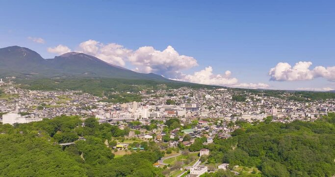 空撮 - 日本の長野県小諸市 都市風景 ビジネス素材 観光素材 右ドリー
