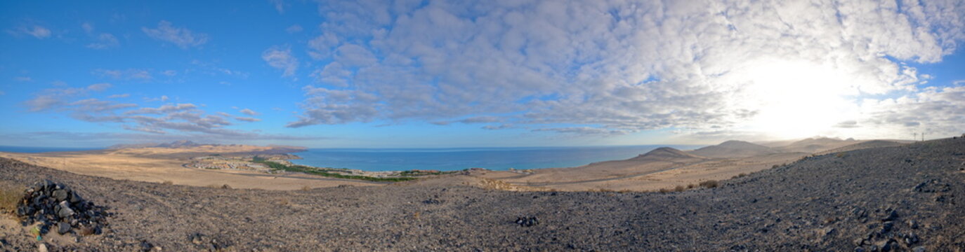 Blick &uuml;ber Costa Calma Ostk&uuml;ste bis in den S&uuml;den Jandia als Panorama