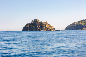 Giro in barca a Procida in Provincia di Napoli. Un mare bellissimo 