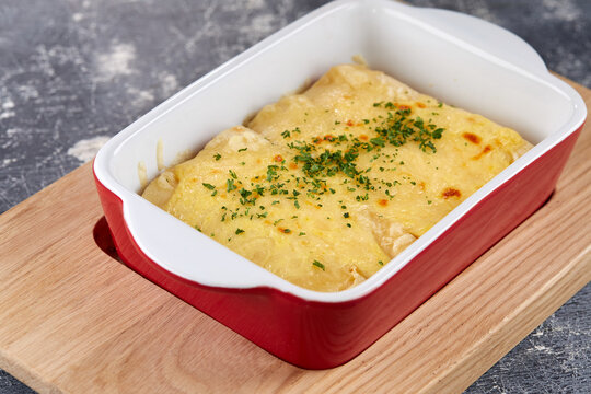 cannelloni with parmesan and tomatoes