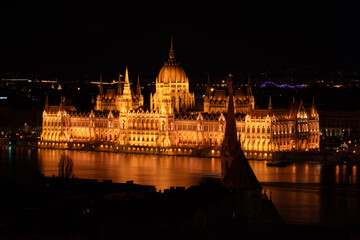 Fototapeta premium hungarian parliament at night