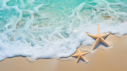Fototapeta na wymiar Starfish on the beach with turquoise sea water background