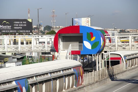 BRT Transbrasil - Estação Marinha Mercante - Projeto Cores do Brasil