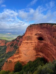 Paisaje rocoso en antiguas minas de Oro. Las Medulas en León.