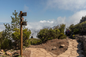 Wanderweg über den Wolken