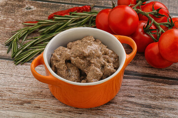 Soft chicken liver with cream