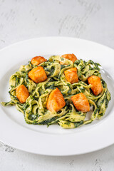 Creamy spinach pasta