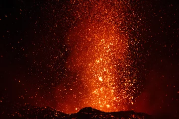 Foto auf Alu-Dibond Eruptive vent with lava emis at the top of the Etna volcano © Wead