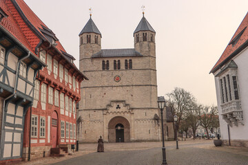 Bad Gandersheim; Blick vom Marktplatz zur Stiftskirche