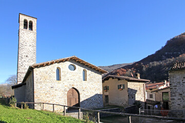 Fototapeta na wymiar chiesa dei Santi Cornelio e Cipriano a Cornello dei Tasso (Bergamo)