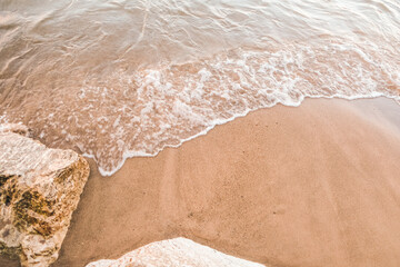 Lake Michigan Foam Waves in Summer Sandy Shoreline - obrazy, fototapety, plakaty