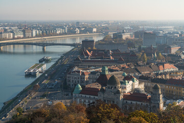 Fototapeta na wymiar Budapest, Danube River and Gellert Thermal Bath