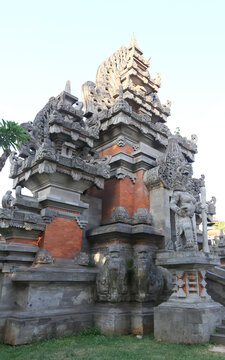 Tourists visit the Balinese Style Indonesian Museum.