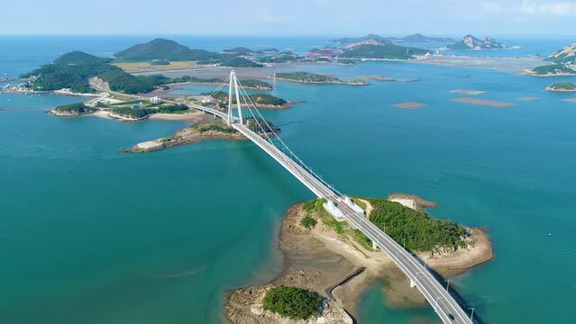 섬마을 이어주는 군산시의 고군산대교
