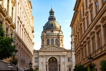 Fototapeta na wymiar St. Stephen's Roman Catholic Basilica, named after Stephen, first King of Hungary. A major landmark on the Pest side of the River Danube, Budapest, Hungary. .
