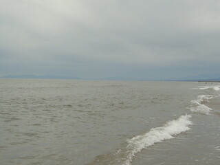 paysage sauvage de mer et étang